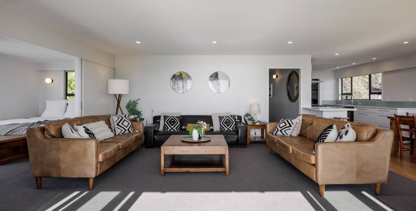 Spacious lounge at the Kapiti Big Bach luxury accomodation