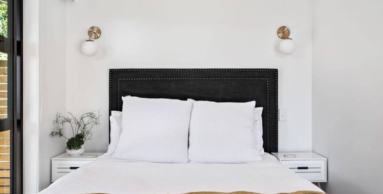 Beach front designer bedrooms, luxury retreat NZ