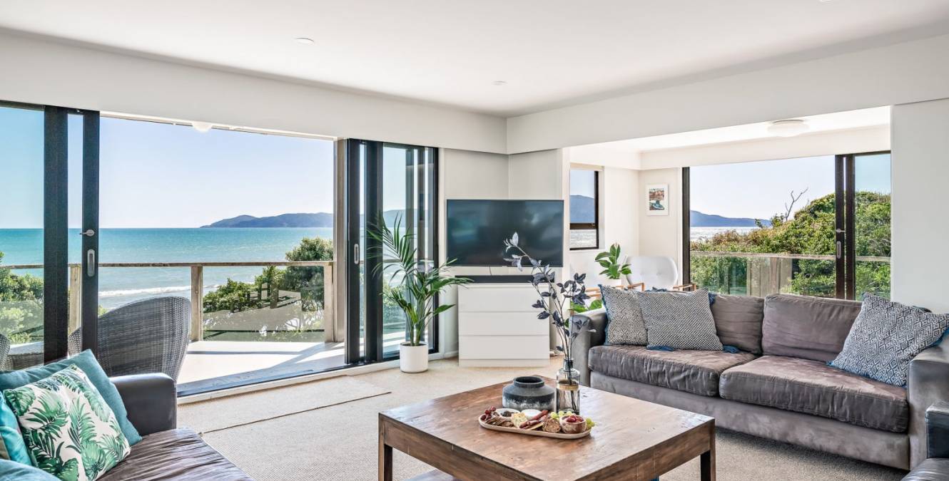 Beach front luxury accomodation in Wellington