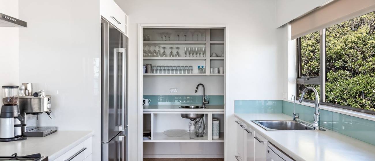 catering for the big bach accommodation kapiti